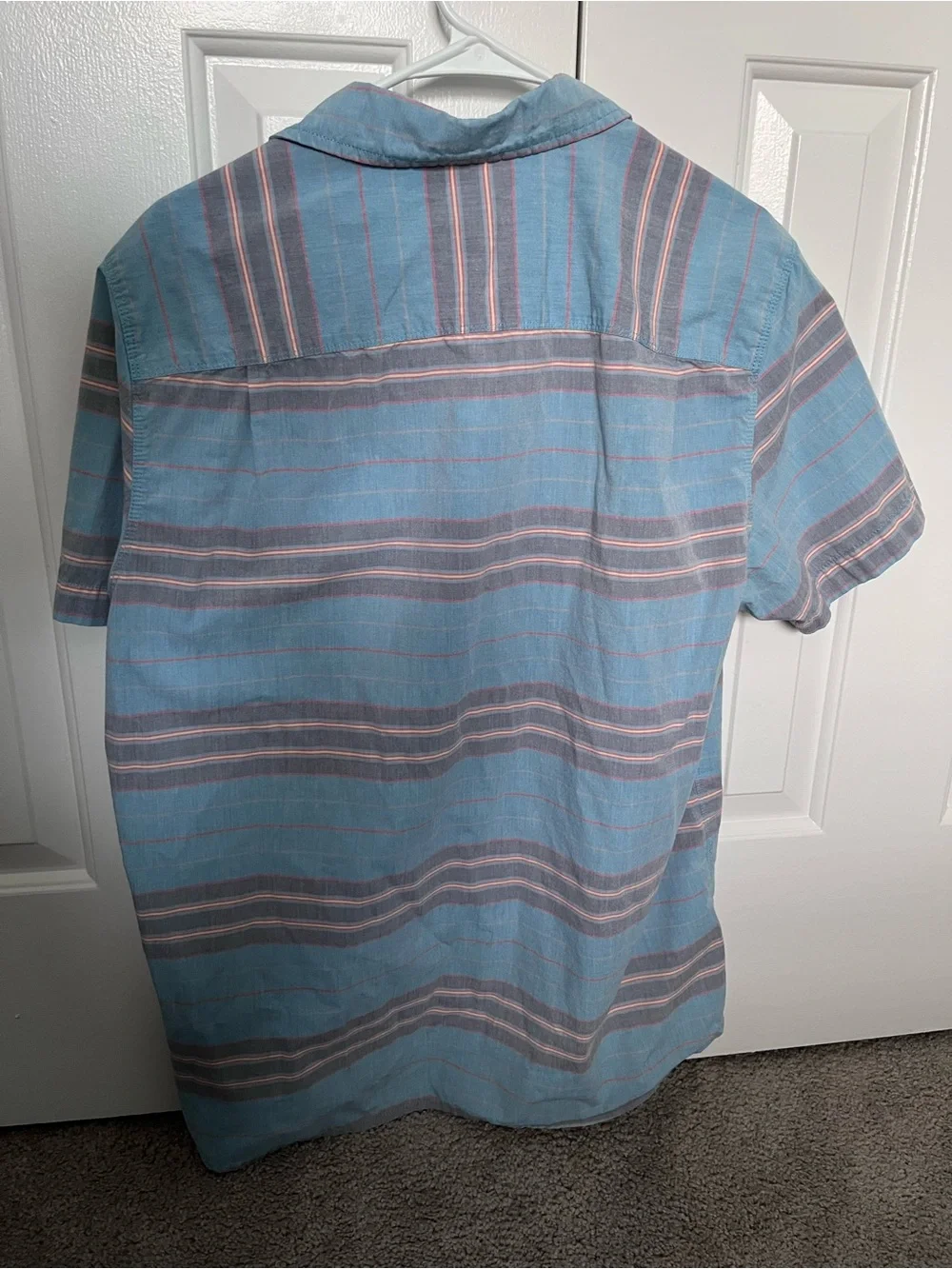 The North Face Men’s Large striped Button up short sleeve shirt